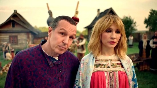 Прическа у героини жена олигарха. Жена героиня. Жена вальтера скотта. Образ принцессы. Жена героиня.