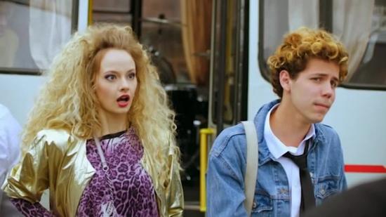 Смотреть онлайн сериал 90е. Весело и громко Эксклюзив