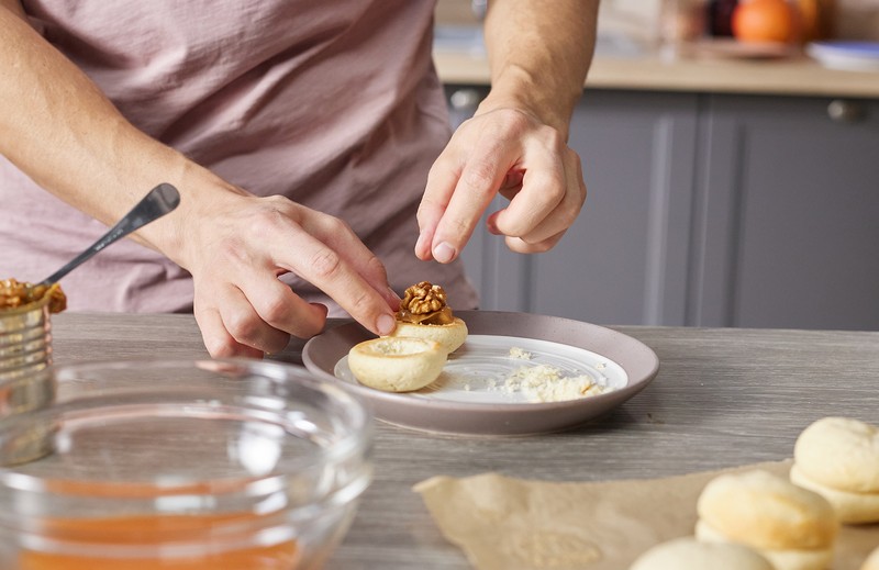 Пирожное «Персик» с варёной сгущёнкой — Кулинарные рецепты