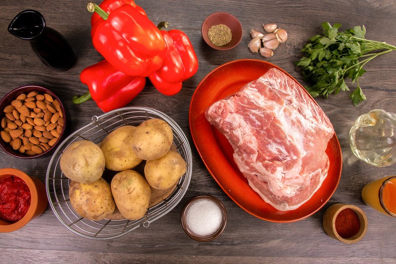 Рецепт свинины с картошкой в рукаве
