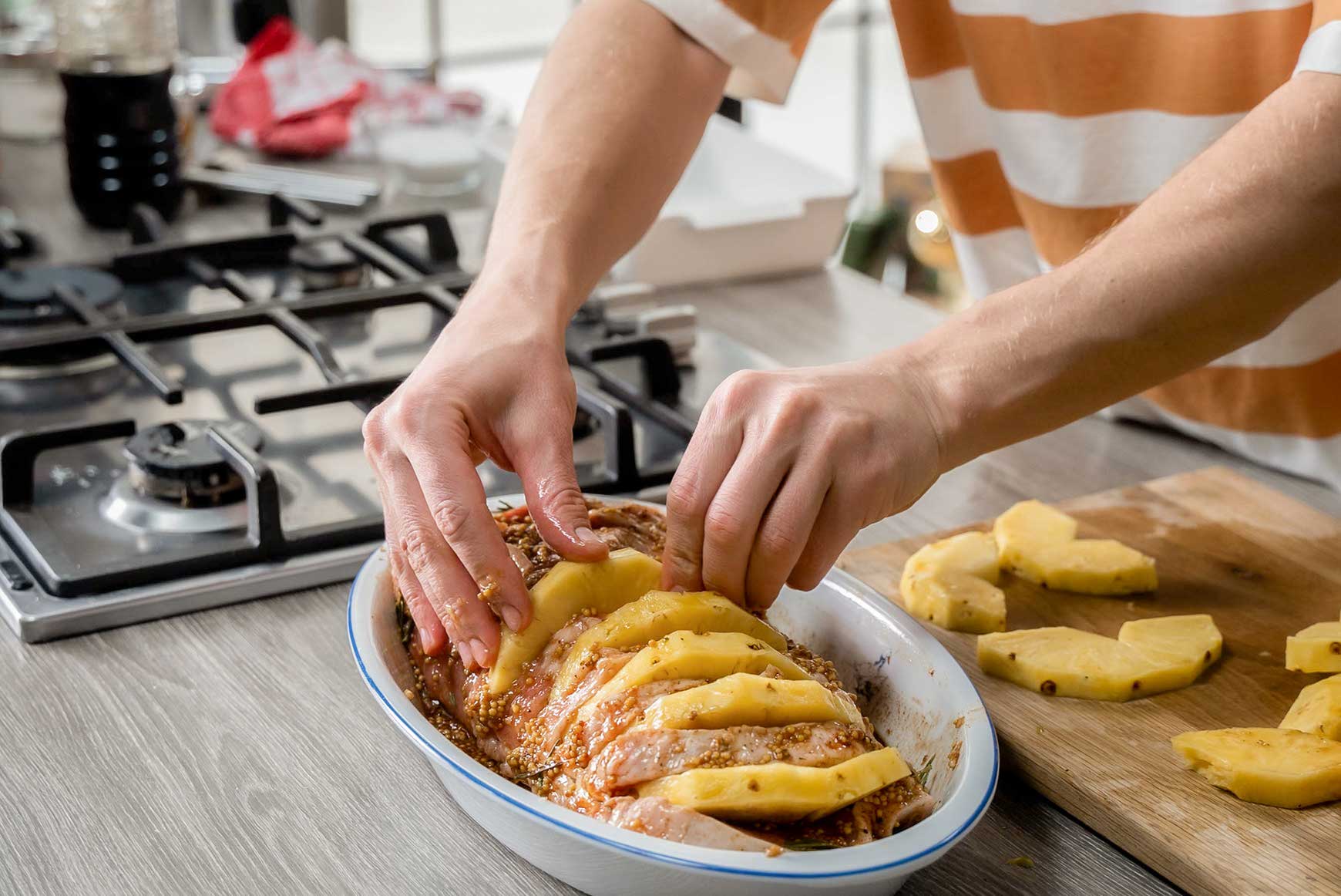 Рецепт свинины с ананасами