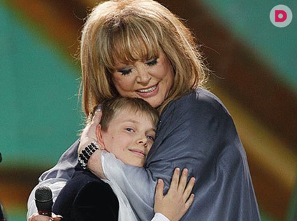 Как балуют внуков бабушки-звезды?