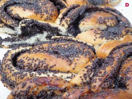 Как приготовить булочки с маковой начинкой