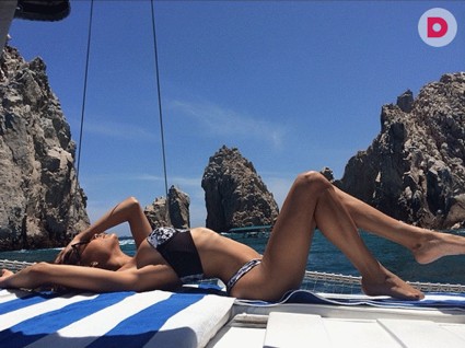 Отдых звезд: какие купальники предпочитают знаменитости?