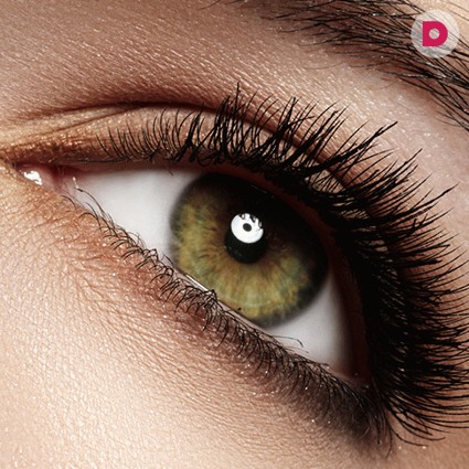 Касторовое масло делает ресницы гуще