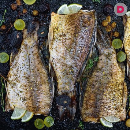 Советы как вкусно запечь сазана в духовке