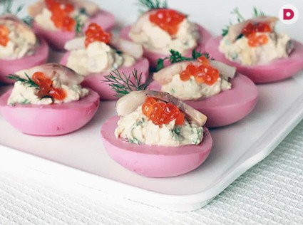 Яйца, фаршированные сельдью