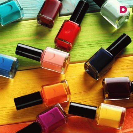 Как правильно выбрать стойкий лак для ногтей?