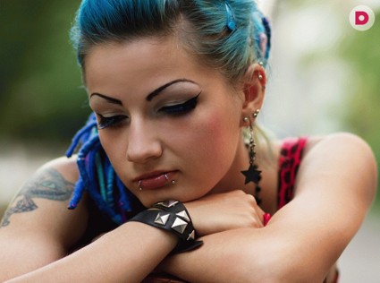 Пирсинг и татуировки: запрещать или разрешать?