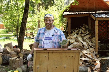 Стол из комодной полки «Завтрак на траве»