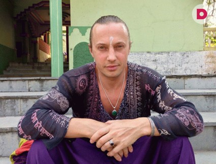 Василий Емельяненко отдохнул в Индии