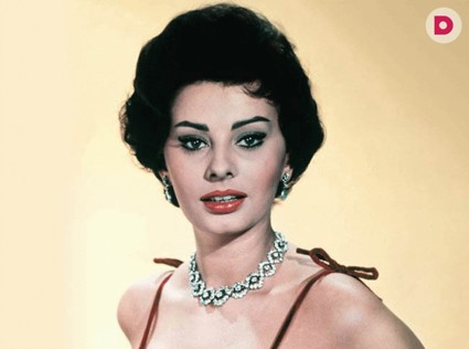 Примеры причесок для ромбовидного лица