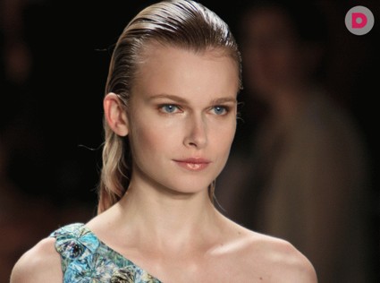 Мокрая укладка: как подчеркнуть стиль