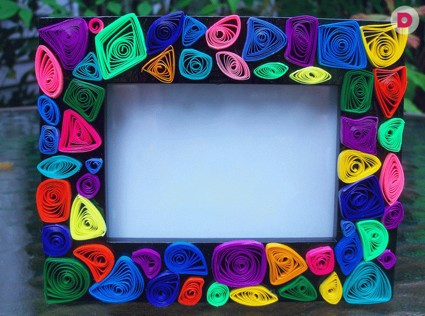 «Был бы повод»: как сделать рамку с подсветкой