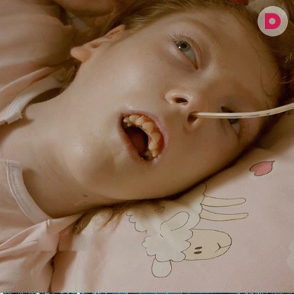 Дине нужна ваша помощь!