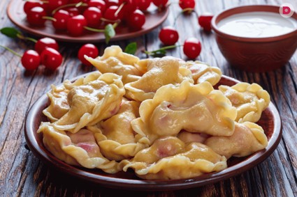 Готовим вкуснейшие  вареники с вишней