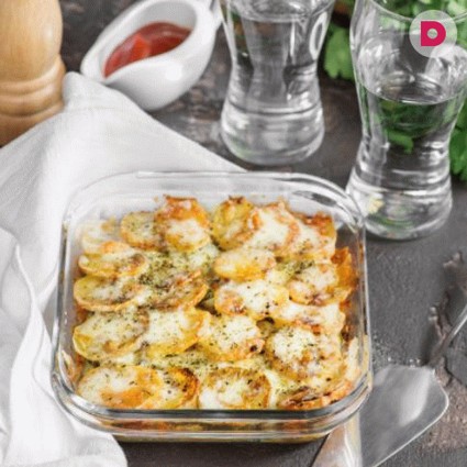 Готовим дома: картофельная запеканка с колбасой