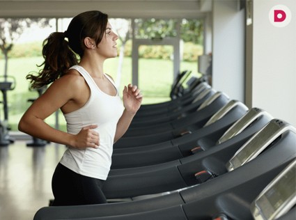 Что более эффективно для похудения: беговая дорожка или велотренажер