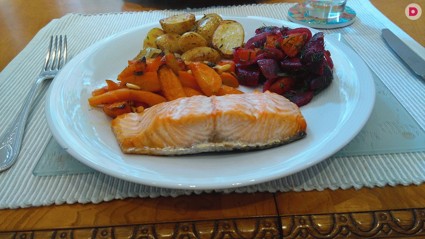 Как самостоятельно запечь рыбу с овощами