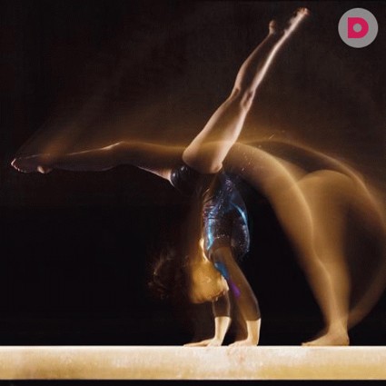 Как выполняется гимнастическое колесо