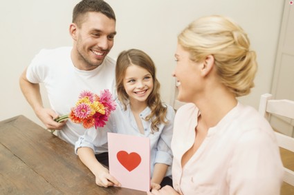 День рождения у мамы: выбираем оригинальный подарок