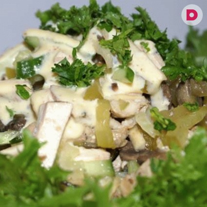 Сборник популярных рецептов салатов с курицей и грибами