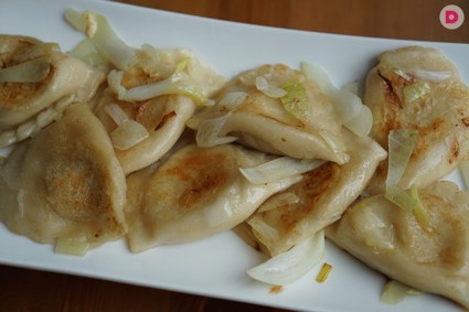 Как приготовить украинские вареники с картошкой