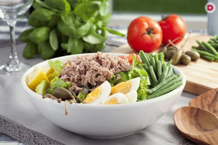 Как приготовить омолаживающий французский салат?