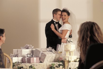 10 топовых решений подарка для молодоженов