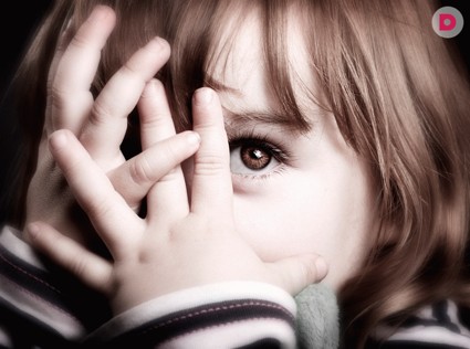 Что стоит за застенчивостью ребенка