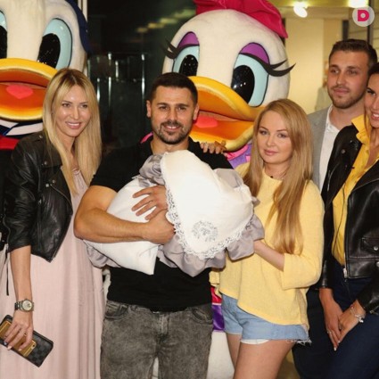 Дарья Пынзарь выписалась из роддома