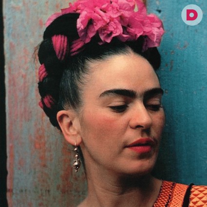 Как самостоятельно убрать усы на лице женщины