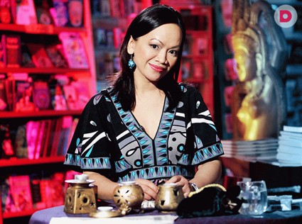 Эйс: «Поздравляю всех с Новым годом Огненной Обезьяны!»