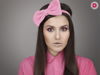 Как обычную ленту превратить в праздничный бант