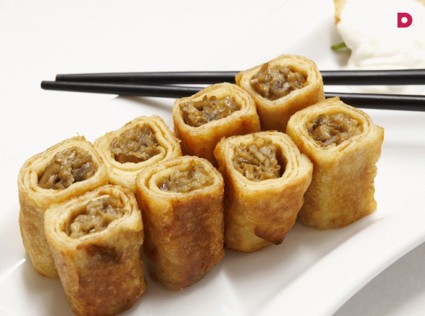 Роллы из блинов с грибной начинкой