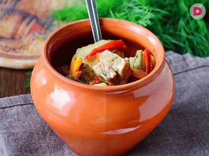 Готовим в горшочках: 7 простых рецептов