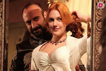 5 культовых историй любви из сериалов