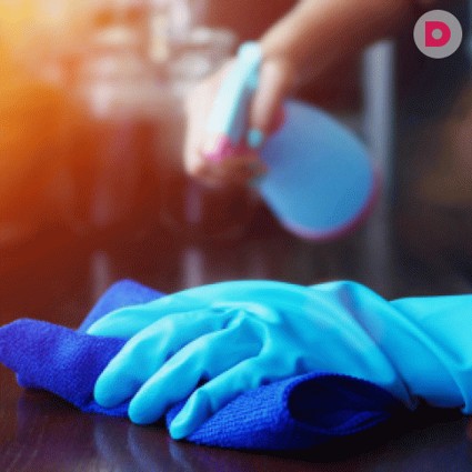 Удаление засохшего клея с пластиковой поверхности