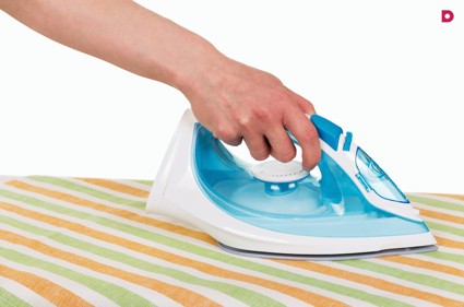 Бесследное удаление блестящих пятен от утюга на одежде