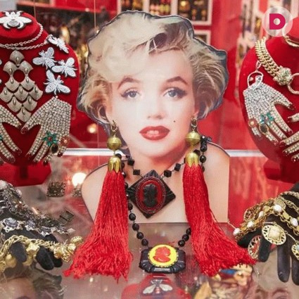 Бижутерия – эмодзи для взрослых?