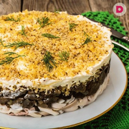 Три простых рецепта салата с грибами