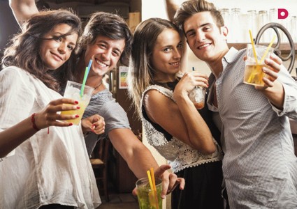 Где знакомятся взрослые люди