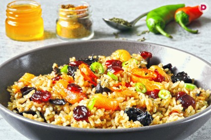 Сладкое блюдо для диеты: плов с сухофруктами