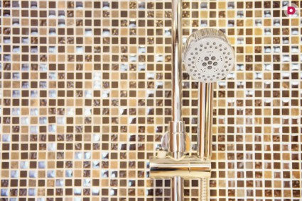 Разновидности зеркальной плитки: советы профессионалов