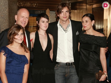 Как правильно общаться с бывшими?