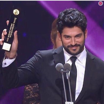 Соцсети звезд «Великолепного века»: карьера и личная жизнь