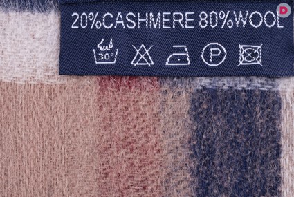 Как постирать пальто из кашемира?