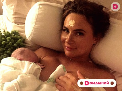 Саша Зверева снова стала мамой