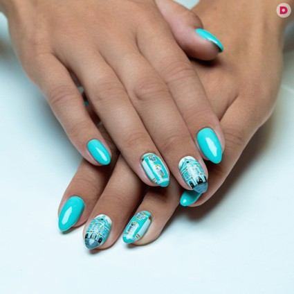 Что принести на корпоратив:  самовар или замок!?