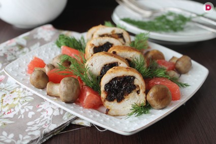 Приготовление блюд из мяса, чернослива и грибов